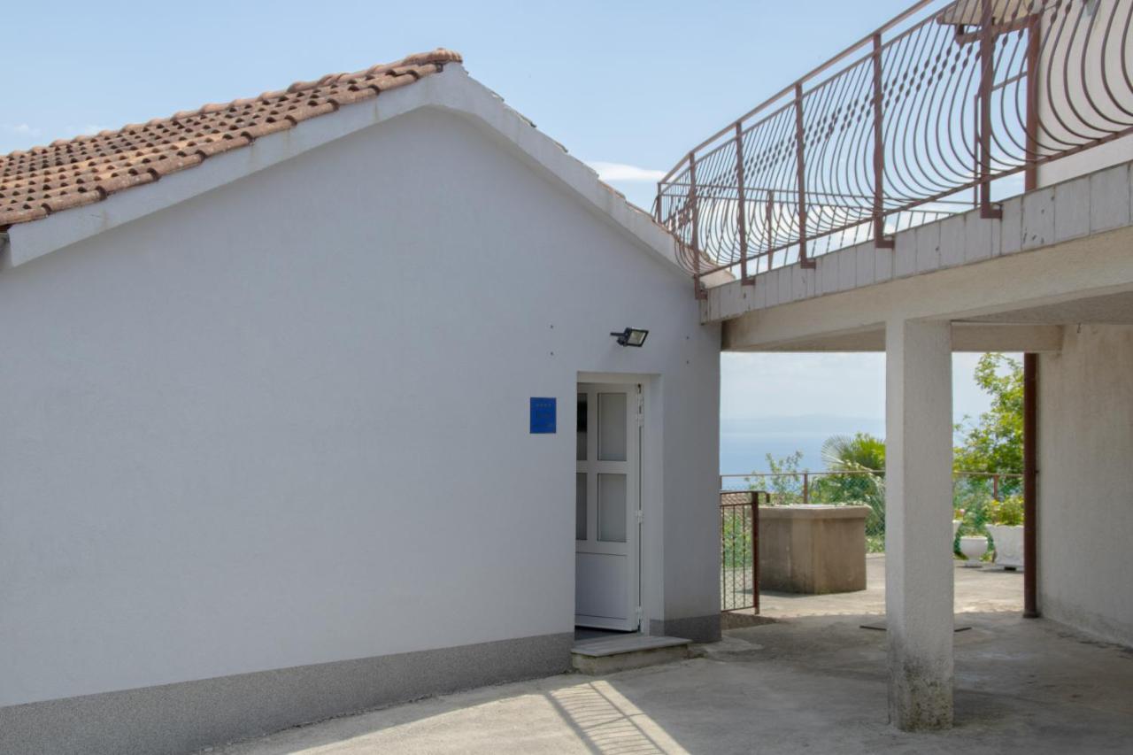 Apartments Teo Opatija Exteriör bild